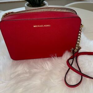 Like New Michael Kors MK Crossbody.